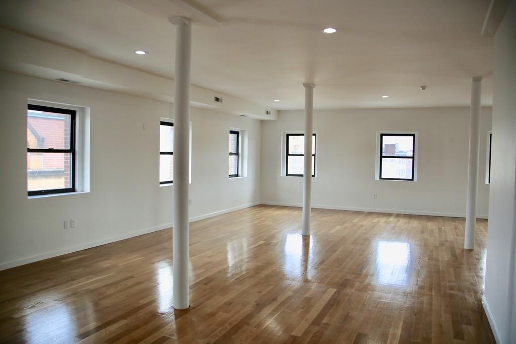 20 Meridian Street - Photo 1