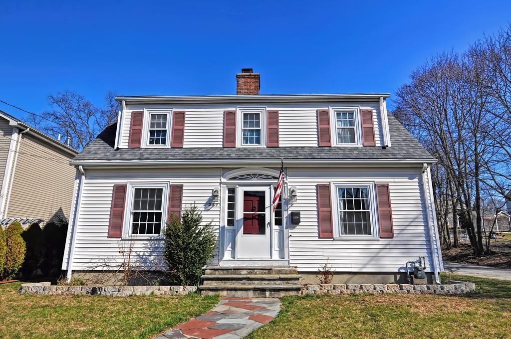 209 Bourne Ave - Photo 1