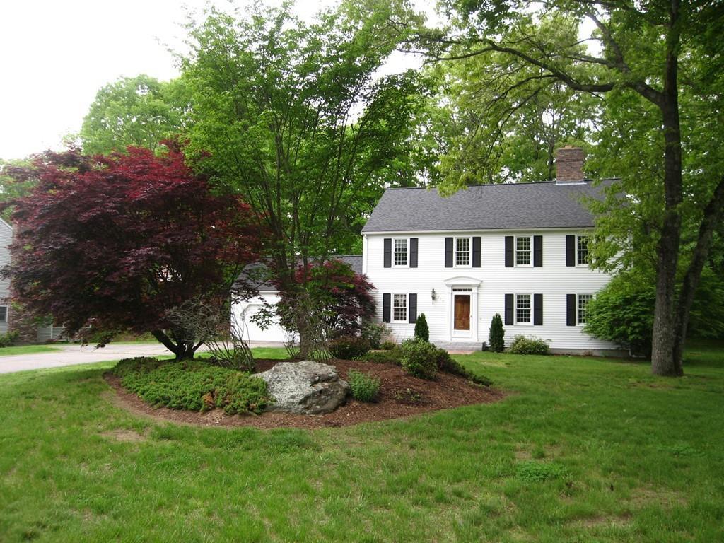 279 Willowgate Rise - Photo 1