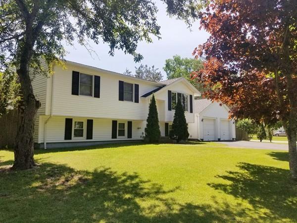 81 Newcomb St - Photo 1