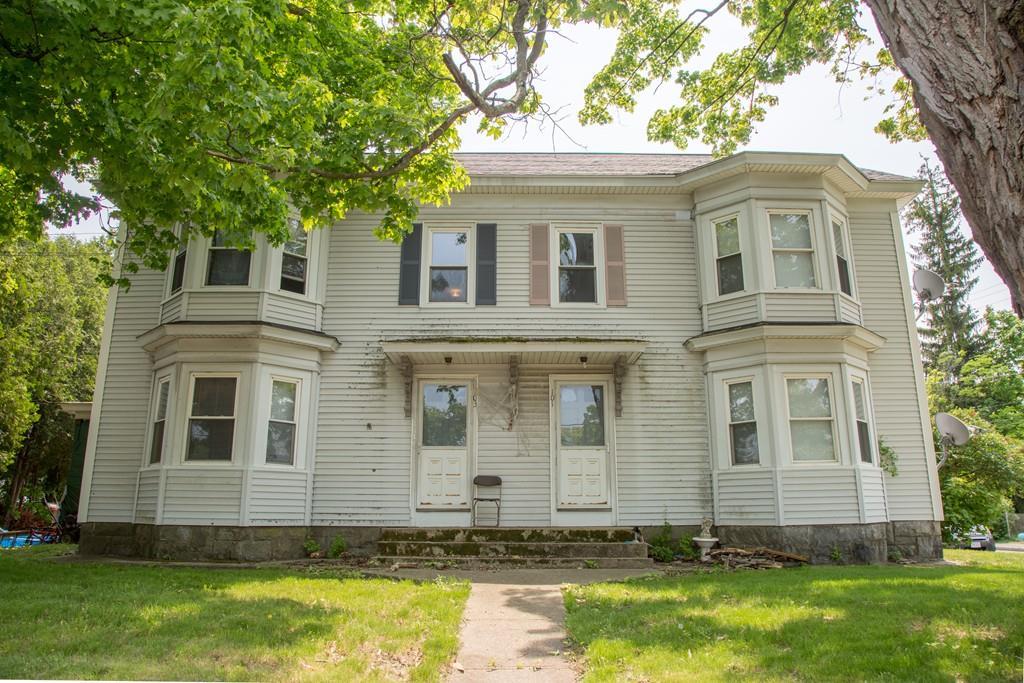 99 Maple St - Photo 1
