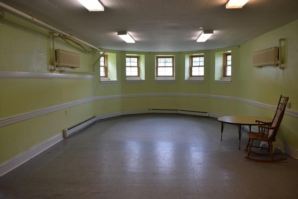 129 Lexington Street - Photo 1