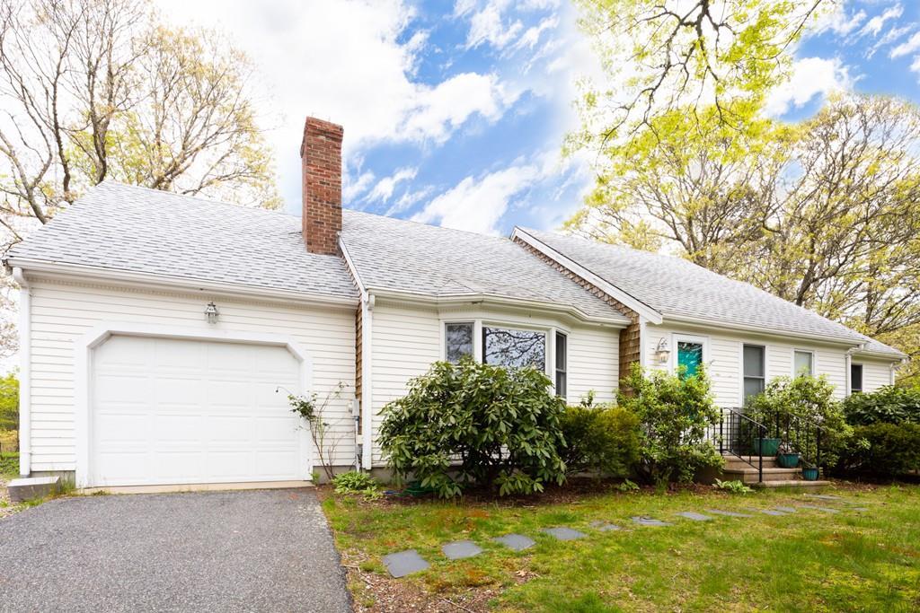 36 Clinton Drive - Photo 1