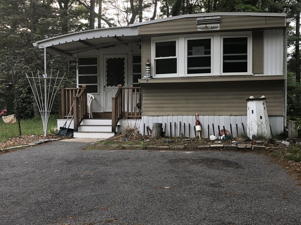 18 Sycamore Dr - Photo 1