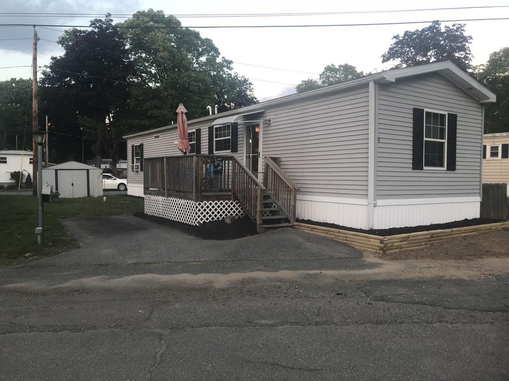 11 Falcon Circle - Photo 1