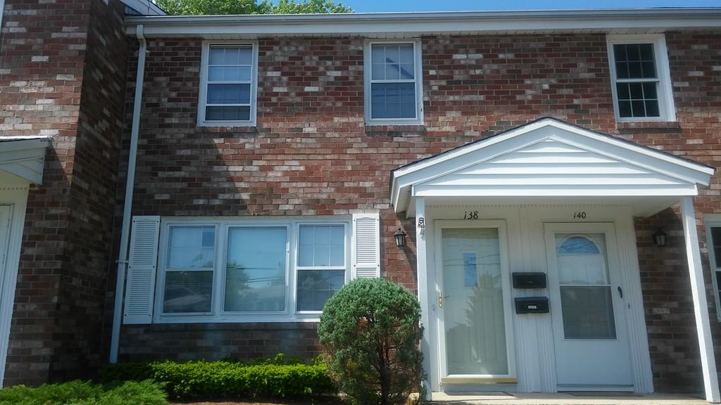 138 Coventry Cir - Photo 1