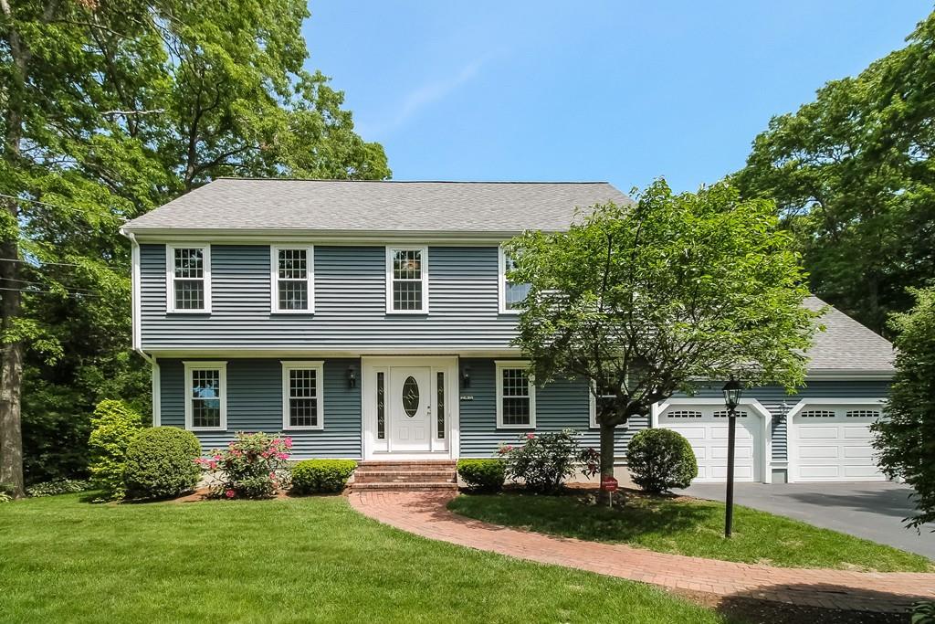 245 Boxwood Lane - Photo 1
