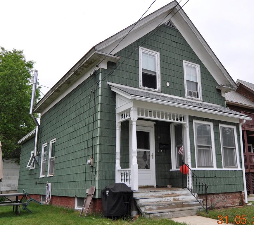 19 Elizabeth St - Photo 1