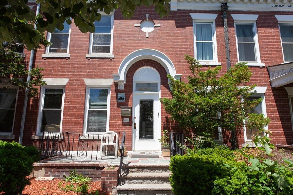 1743 Commonwealth Ave. - Photo 1