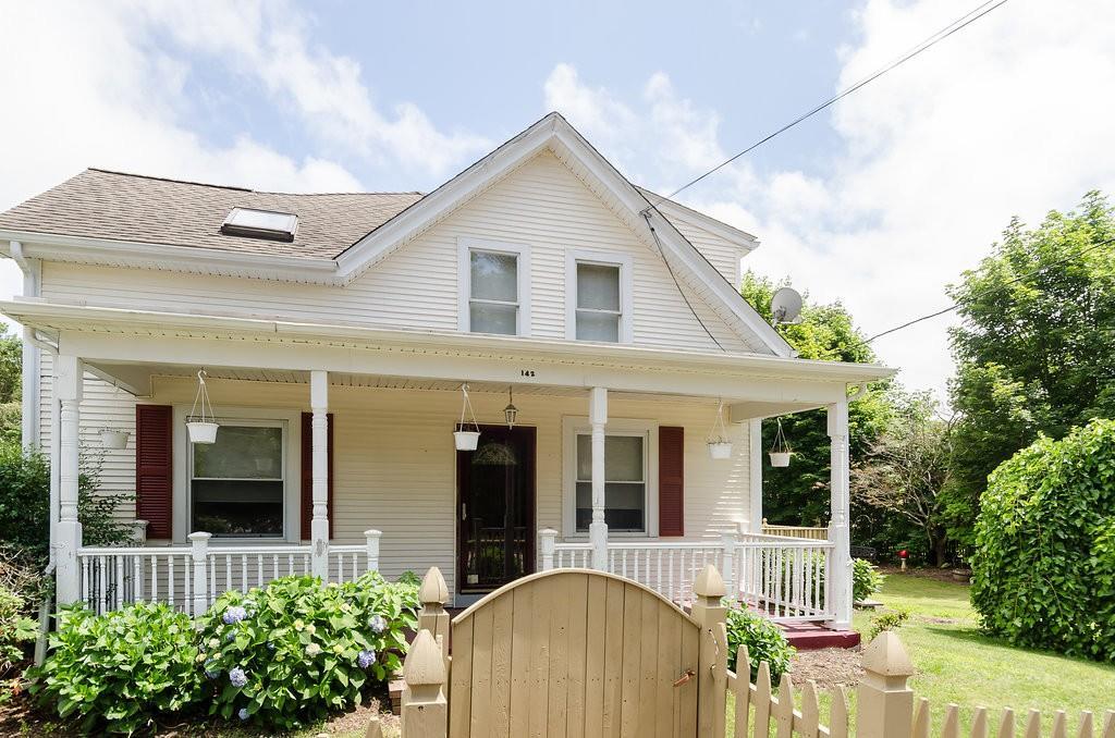 142 West - Photo 1