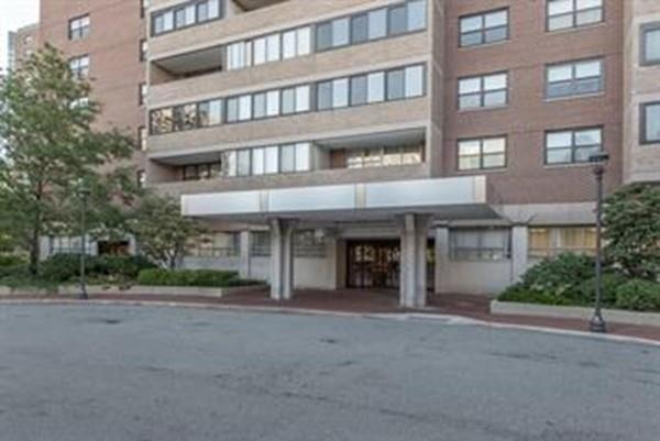2 Hawthorne Pl - Photo 1