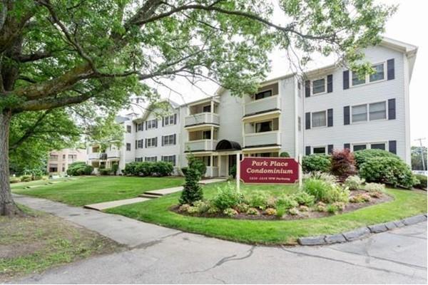 1216 Vfw Parkway - Photo 1