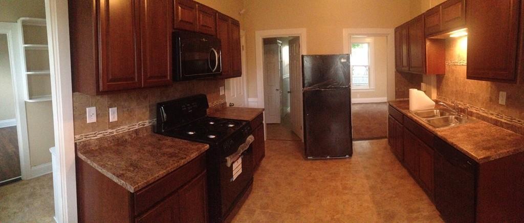 131 Willis St - Photo 1