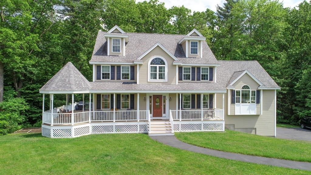 8 Linda Ln - Photo 1
