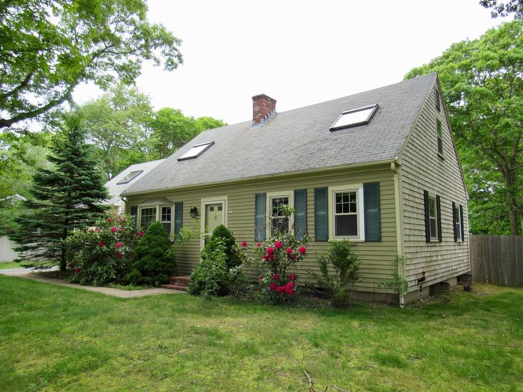 44 Carol Ave - Photo 1