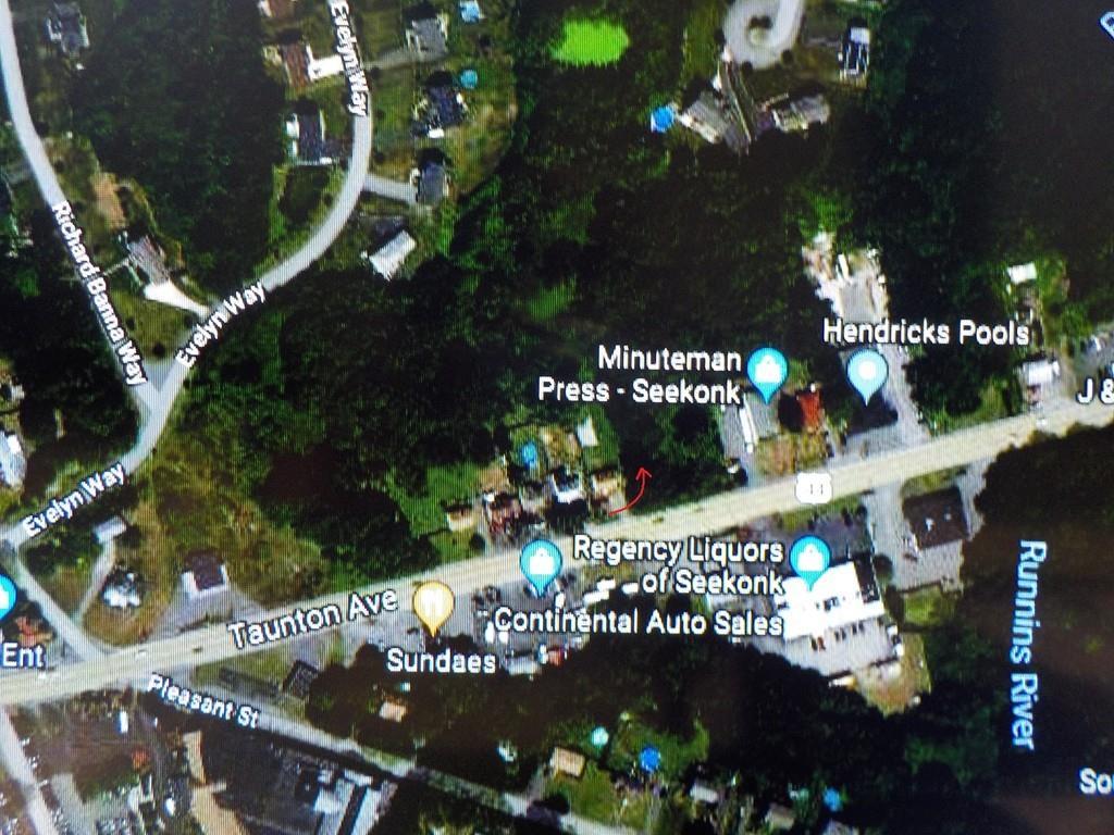 0 Taunton Ave - Photo 1