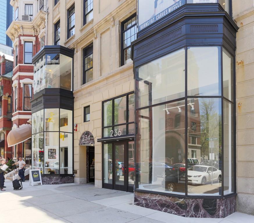 234 Clarendon Street - Photo 1