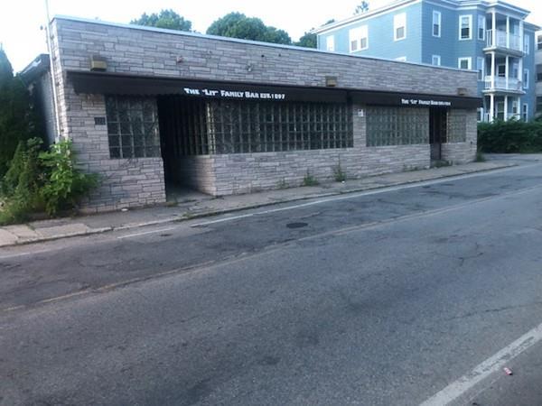 128 Ames - Photo 1