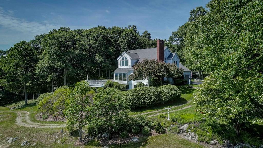 44 Oak Circle - Photo 1