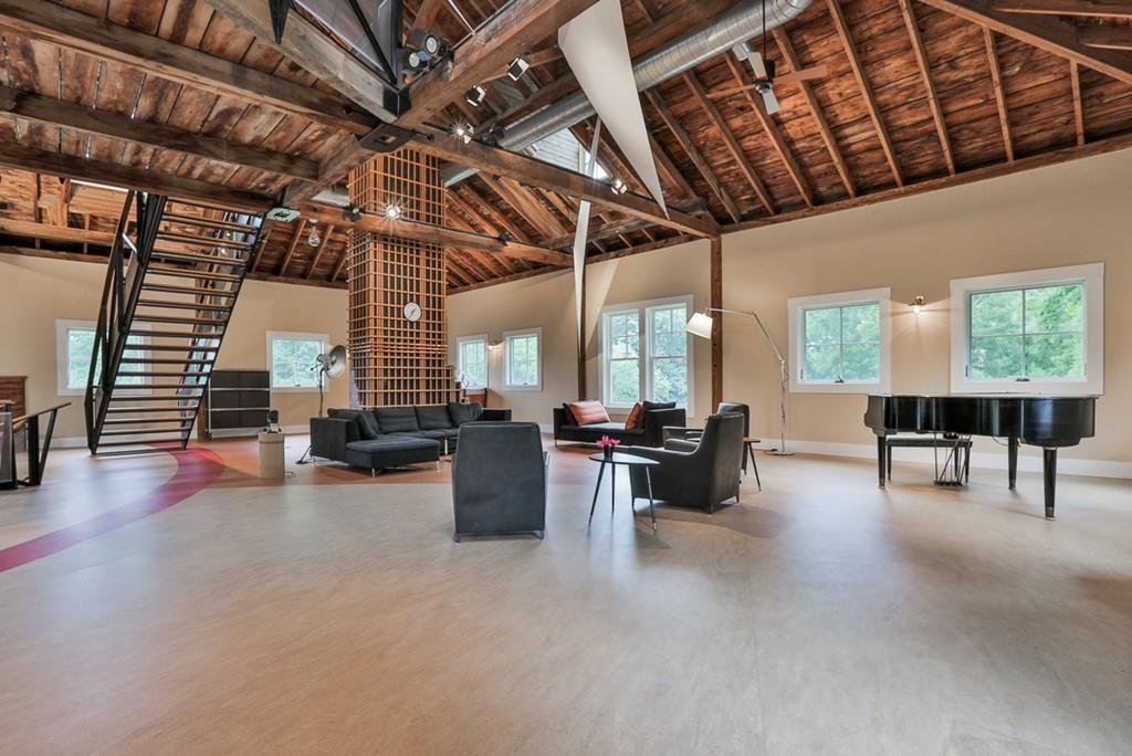 8 Dexter Ln - Photo 1