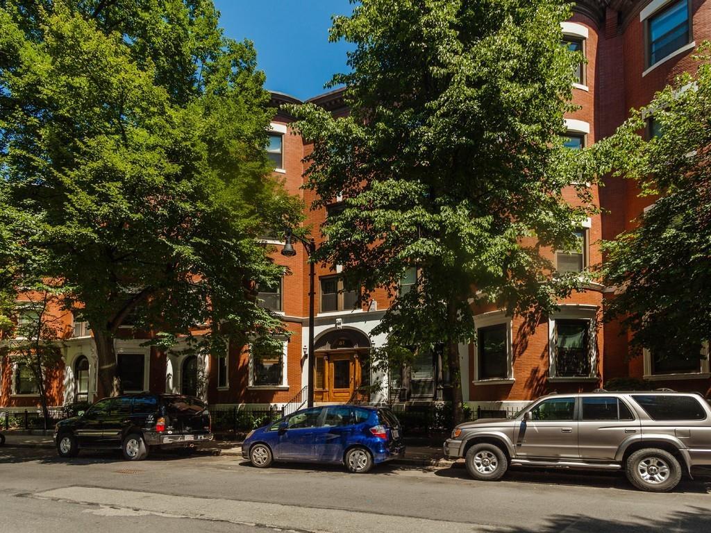 87 Gainsborough St - Photo 1