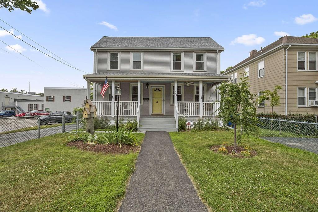 549 Commercial St - Photo 1