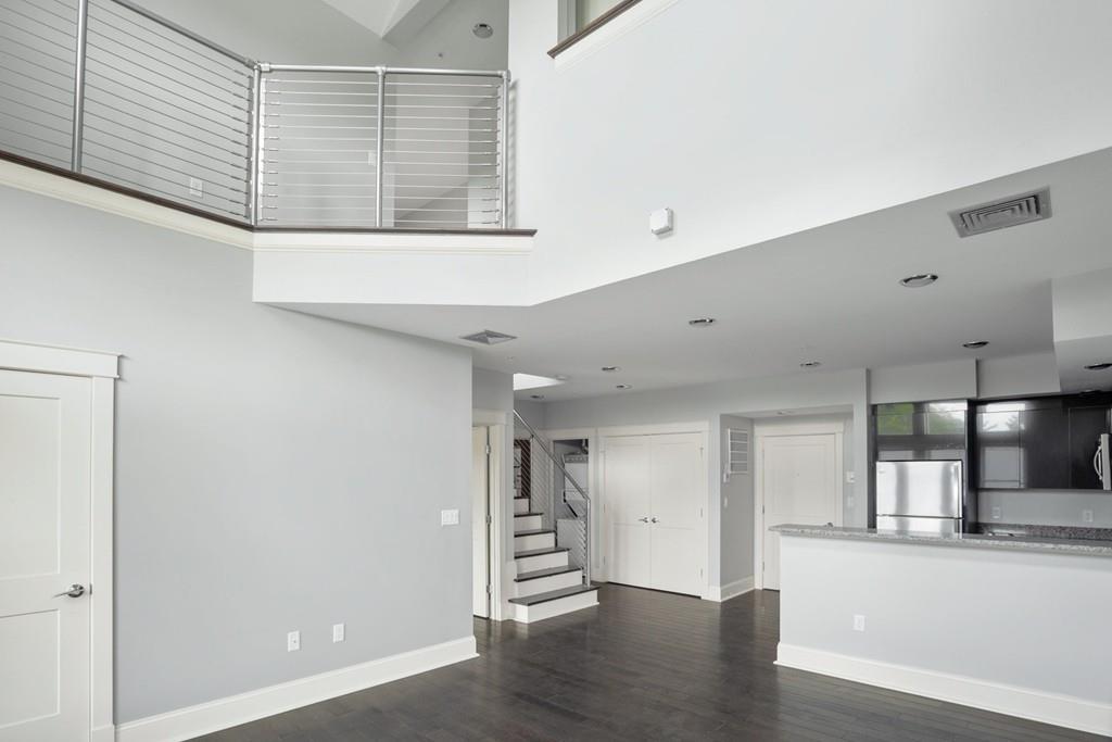 60 Howard St - Photo 1