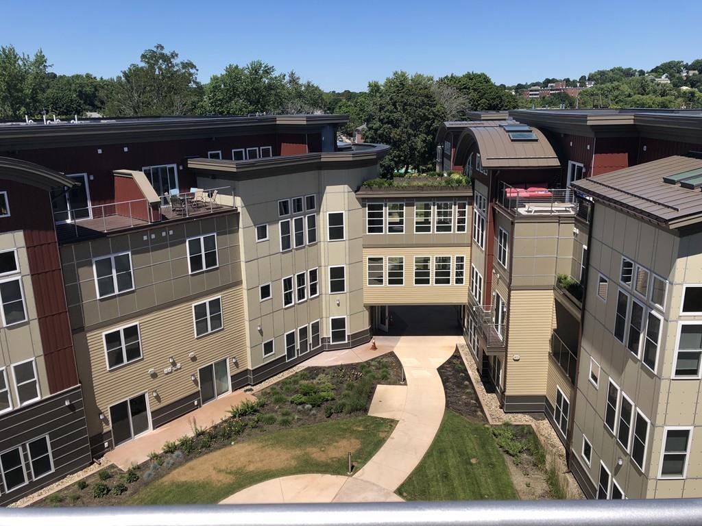 60 Howard St - Photo 1