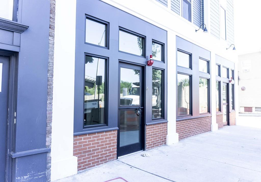 6 Broadway - Photo 1