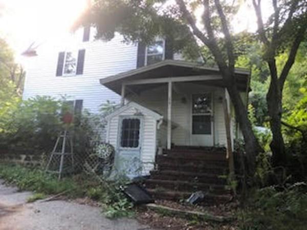 426 Amesbury Rd - Photo 1