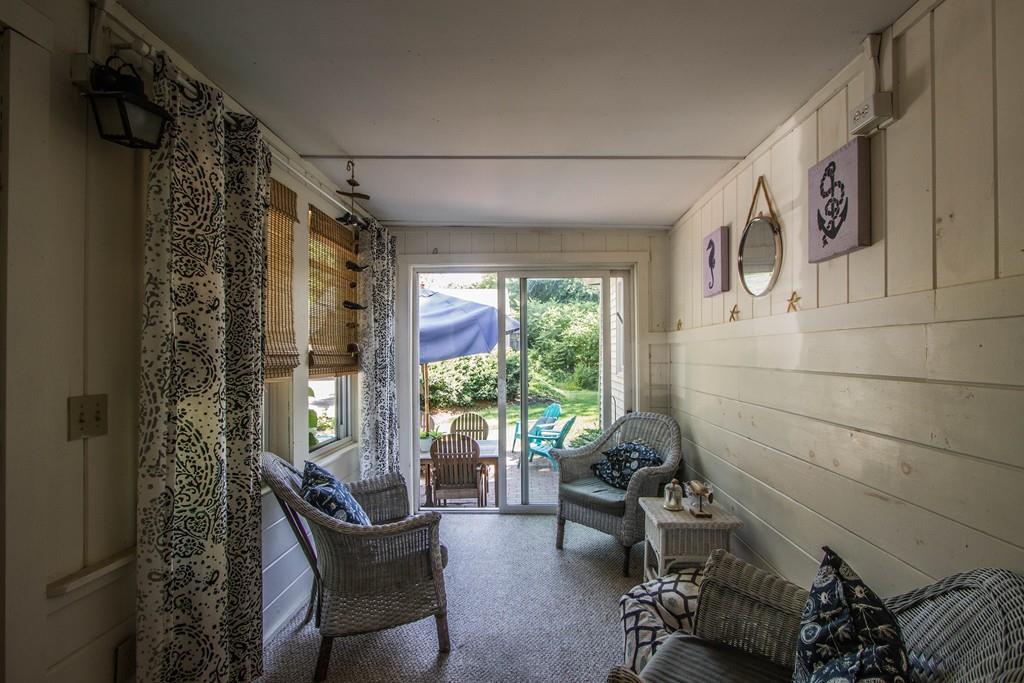 143 Main St - Photo 1
