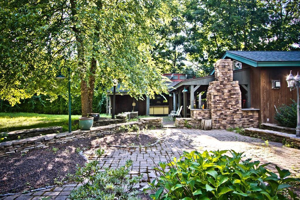 145 Main St - Photo 1