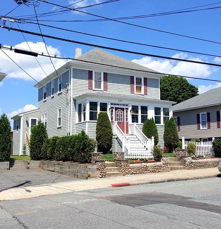 596 King Philip St - Photo 1