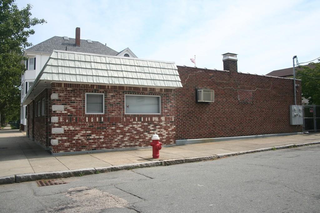 617-623 Brock Ave - Photo 1