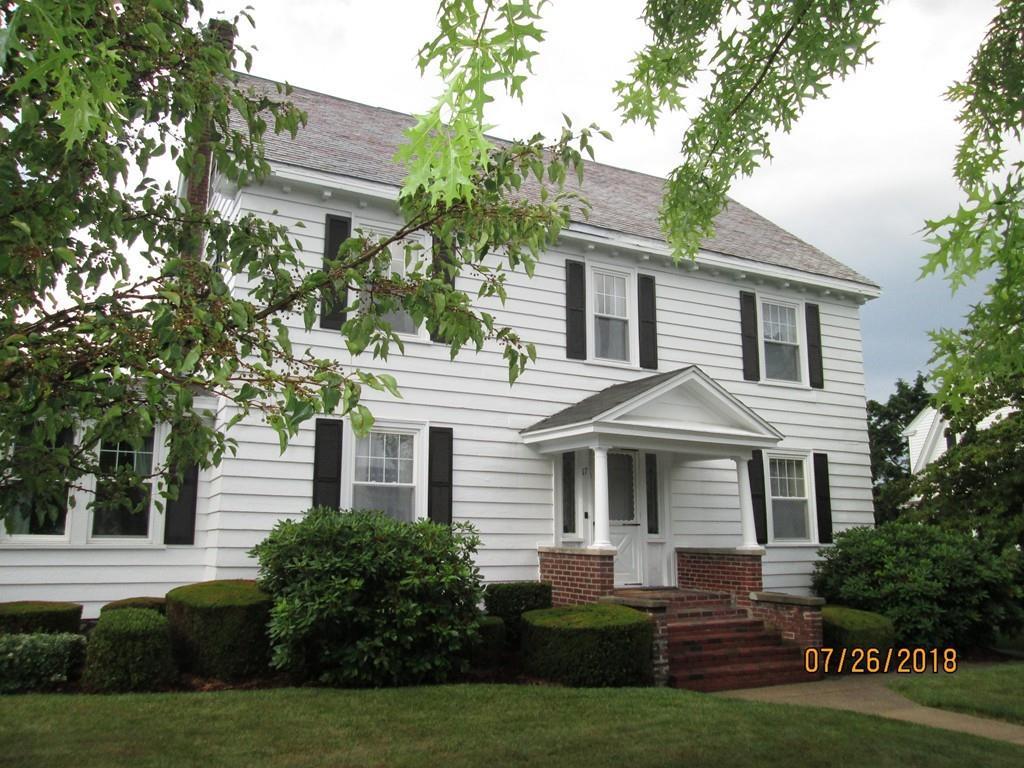 17 Thorndyke Rd - Photo 1