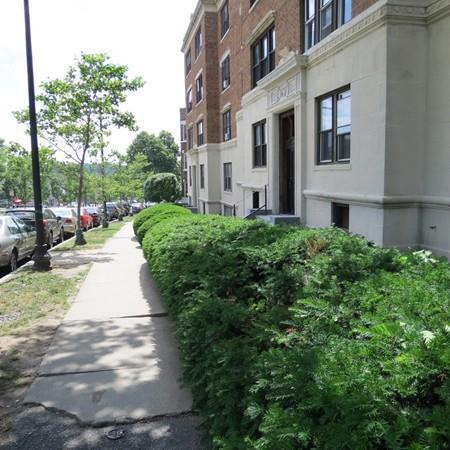 1653 Commonwealth Ave - Photo 1
