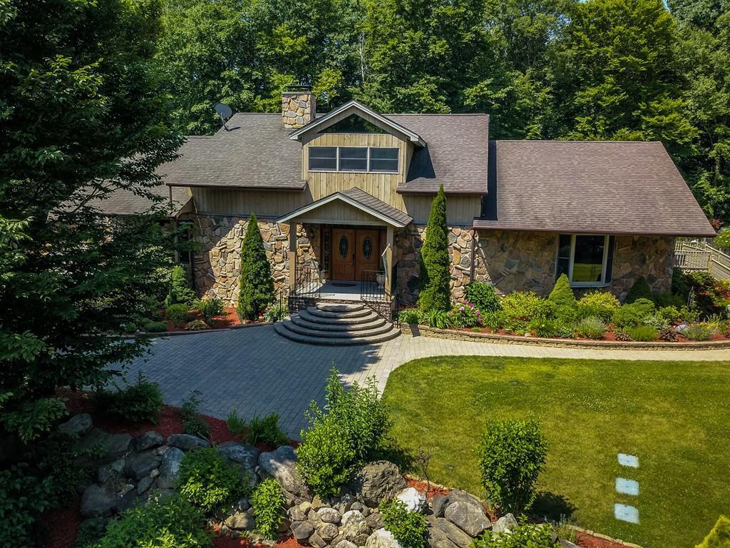 366 Woodland Way - Photo 1