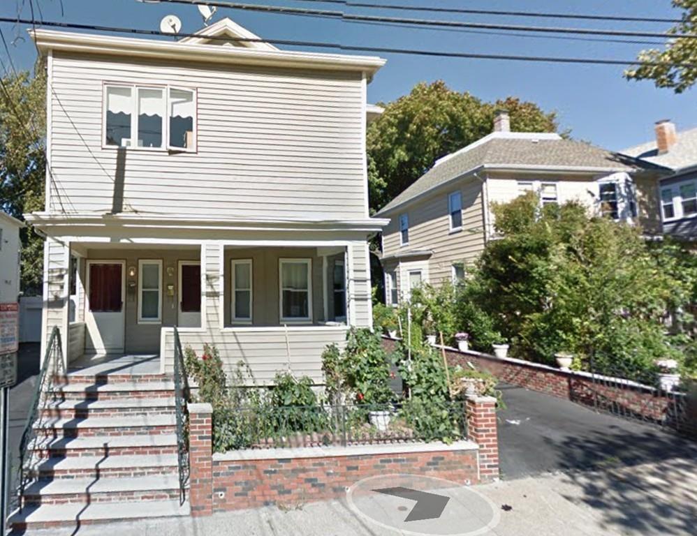 91 Raymond - Photo 1