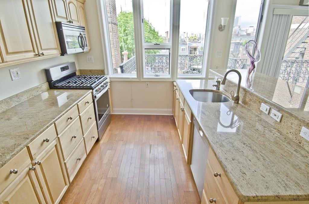 77 Beacon St - Photo 1