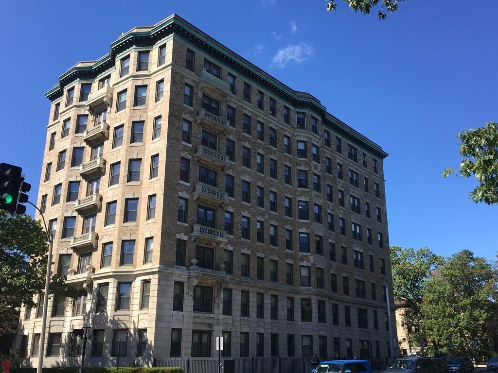 1180 Beacon St - Photo 1