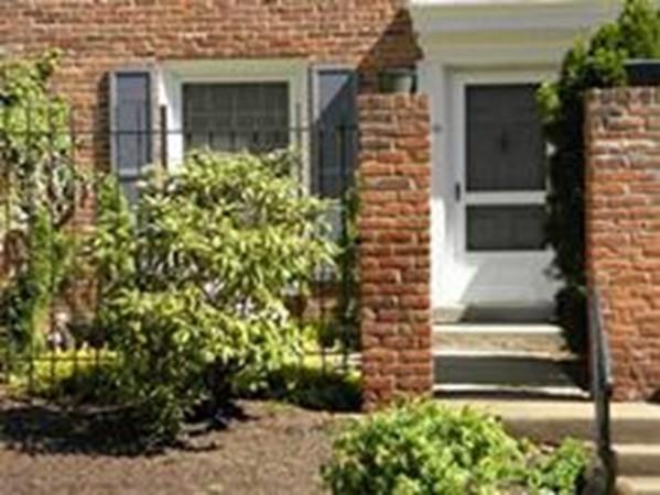 56 Williamsburg Dr - Photo 1