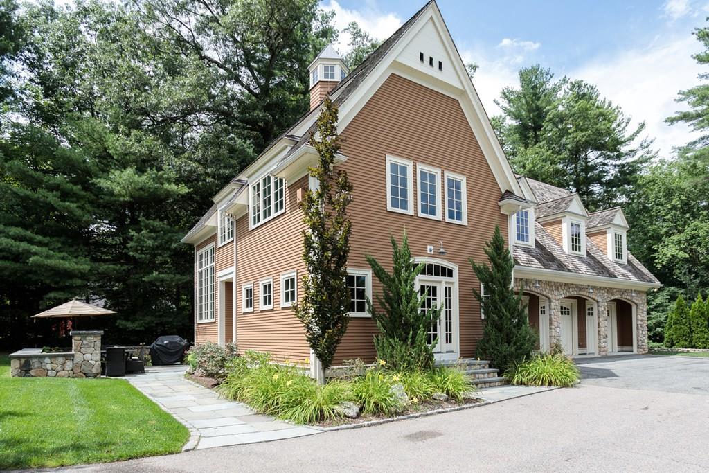 17 Pembroke Rd - Photo 1