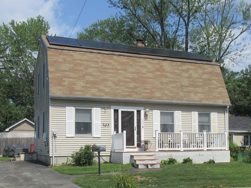 233 Savoy Avenue - Photo 1