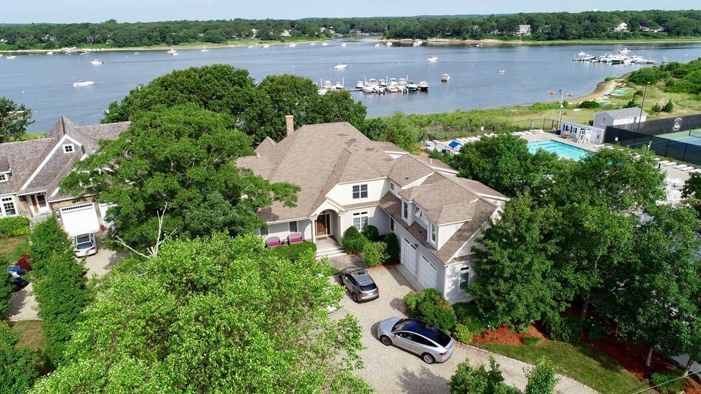 341 Shorewood Dr - Photo 1