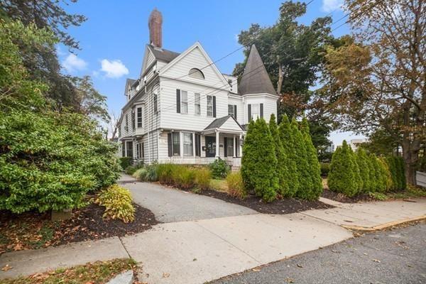182 Washington St - Photo 1