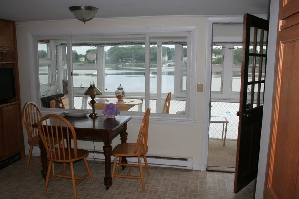 498 Washington - Photo 1
