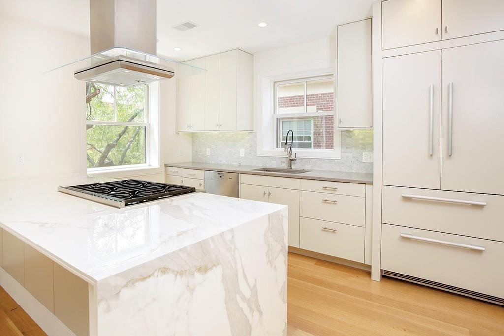 373 Harvard St - Photo 1