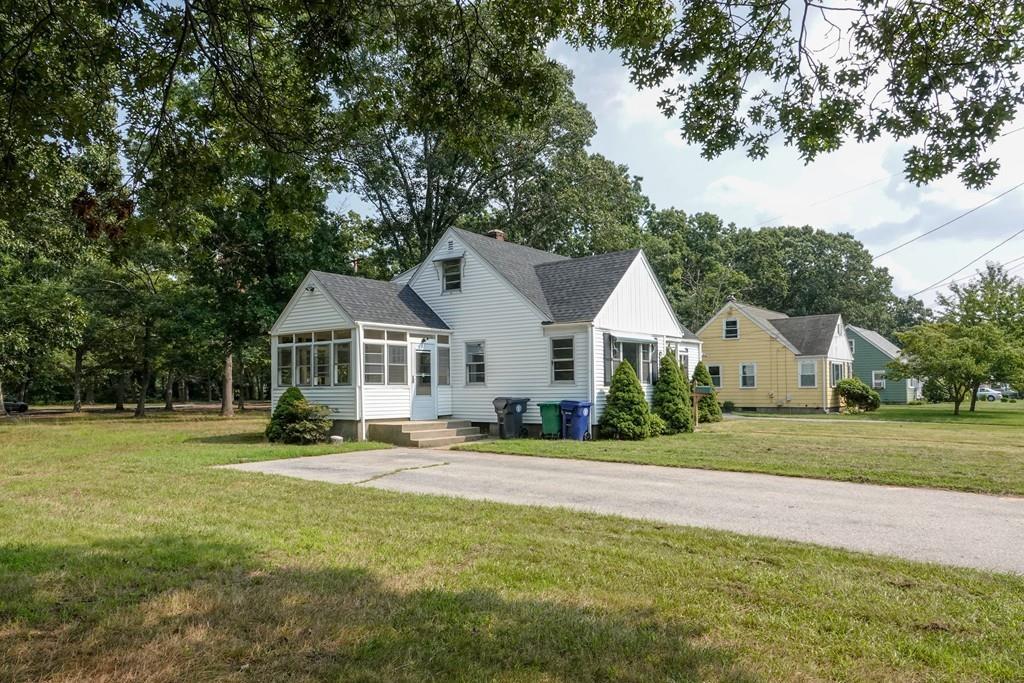 22 Helen Ave - Photo 1