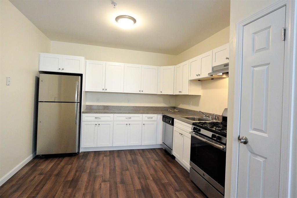 361 Hildreth St - Photo 1