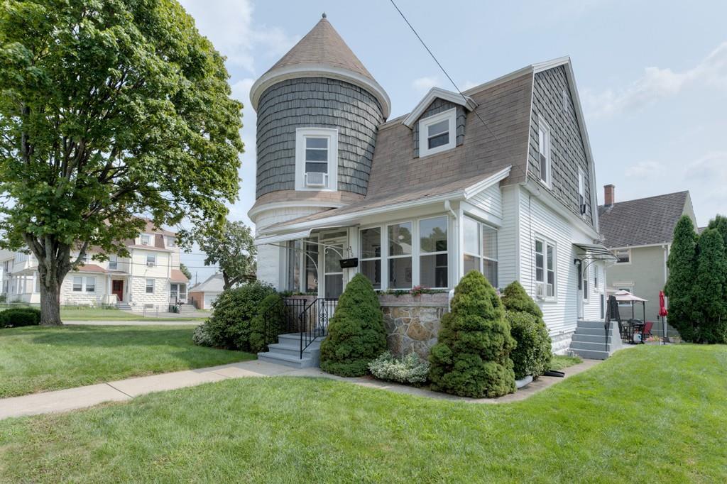 300 Winsor St - Photo 1